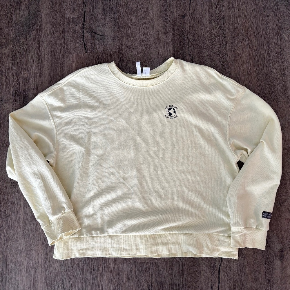 Sweatshirt Love Your Earth Size Medium Yellow
